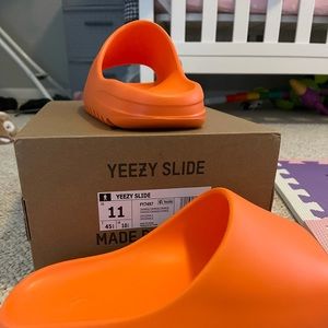 Yeezy enflame 10/10.